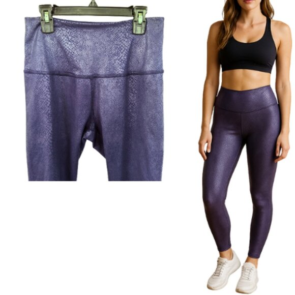 BEYOND YOGA Navy Blue Faux Snakeskin Legging Size M - Picture 1 of 11